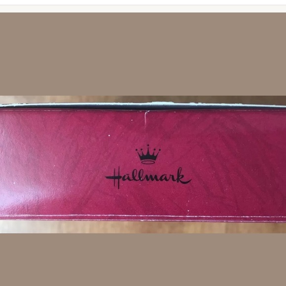 Vintage 1993 Hallmark Keepsake Hanging Ornament “He Is Born” w/ Box Ex Condition - Picture 6 of 8